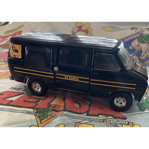 Vintage 1970's Ertl Dodge University of Iowa Hawkeyes 1/18 Model No. 3521 - Picture 1 of 7